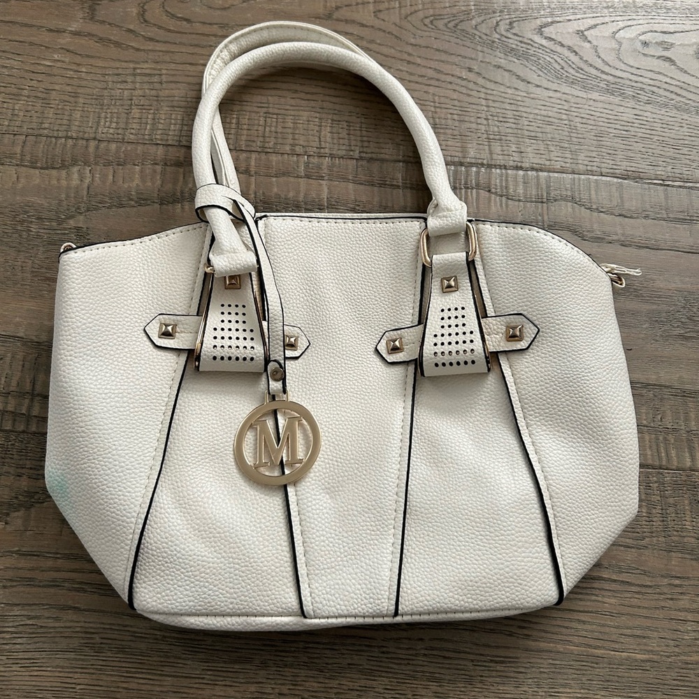 Elegant White Handbag